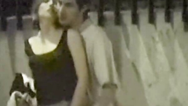 БиБиСи Ајшај Максвел ја удира белата полусестра Натали Брукс во уста и пичка