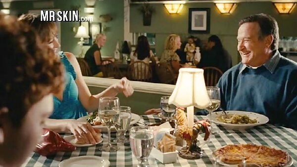 Дуо нишки од говедска торта со страст ги тресат краците со 4 очи