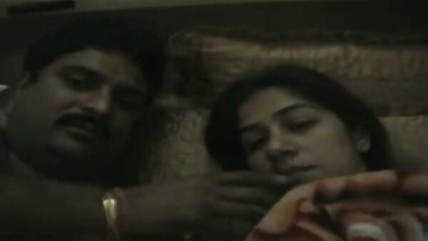 Кучка тетовирана курва доби кучешки удира од нејзиниот човек тешко