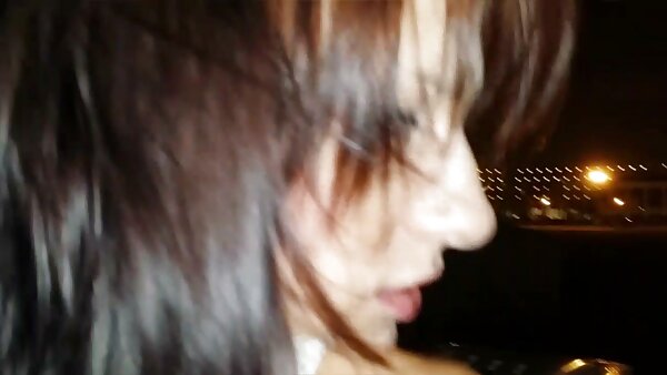 Гадната курва Индија Самерс е јавач на петел