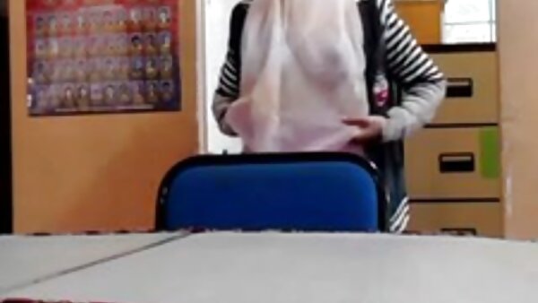 Возачот на куп е она што напалената Силвија сака да го има со откачениот Ферис